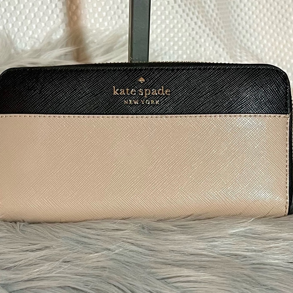 Kate Spade Elegant Black and Cream Wallet